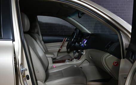 Toyota Highlander III, 2011 год, 2 300 000 рублей, 11 фотография