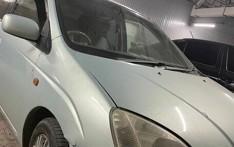 Toyota Prius IV XW50, 1998 год, 250 000 рублей, 1 фотография