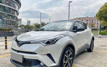 Toyota C-HR I рестайлинг, 2021 год, 1 675 000 рублей, 1 фотография