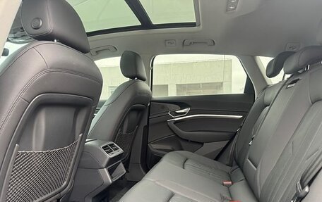Audi e-tron I, 2022 год, 3 180 000 рублей, 24 фотография