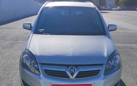 Opel Zafira B, 2012 год, 720 000 рублей, 2 фотография