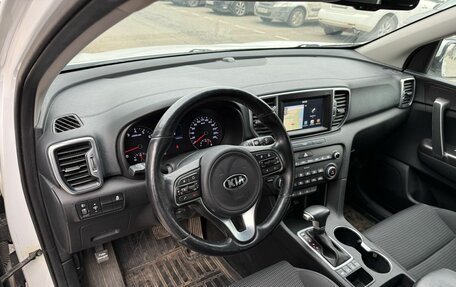 KIA Sportage IV рестайлинг, 2017 год, 1 800 000 рублей, 9 фотография
