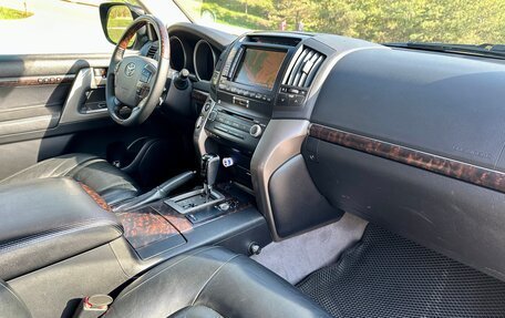 Toyota Land Cruiser 200, 2011 год, 3 200 000 рублей, 8 фотография