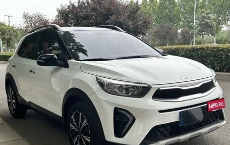 KIA Stonic, 2022 год, 1 190 013 рублей, 3 фотография
