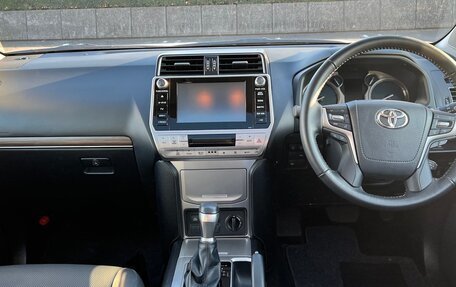 Toyota Land Cruiser Prado 150 рестайлинг 2, 2020 год, 3 315 000 рублей, 14 фотография