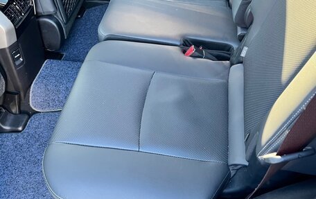 Toyota Land Cruiser Prado 150 рестайлинг 2, 2020 год, 3 315 000 рублей, 28 фотография