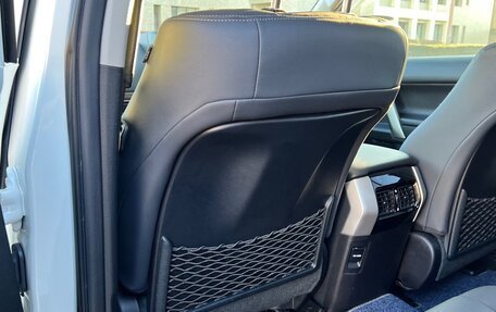 Toyota Land Cruiser Prado 150 рестайлинг 2, 2020 год, 3 315 000 рублей, 26 фотография