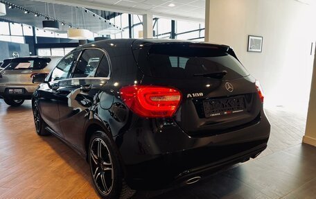 Mercedes-Benz A-Класс, 2015 год, 1 599 000 рублей, 2 фотография