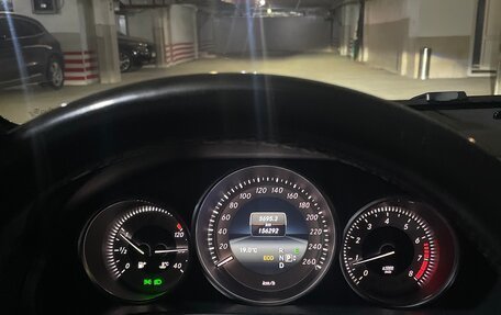 Mercedes-Benz E-Класс, 2013 год, 2 500 000 рублей, 11 фотография