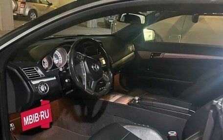 Mercedes-Benz E-Класс, 2013 год, 2 500 000 рублей, 10 фотография