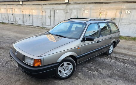 Volkswagen Passat B4, 1993 год, 395 000 рублей, 6 фотография