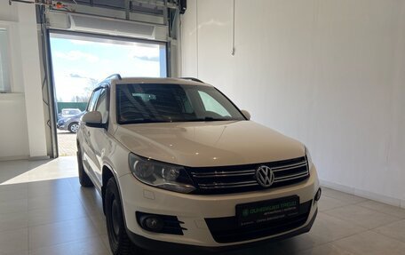 Volkswagen Tiguan I, 2011 год, 985 000 рублей, 3 фотография