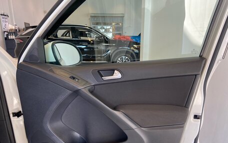 Volkswagen Tiguan I, 2011 год, 985 000 рублей, 17 фотография