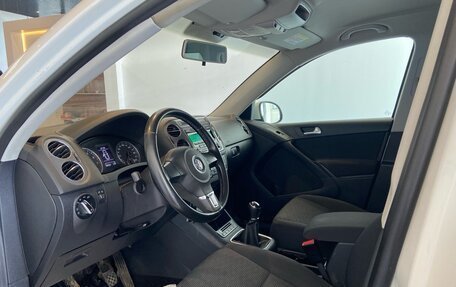 Volkswagen Tiguan I, 2011 год, 985 000 рублей, 11 фотография