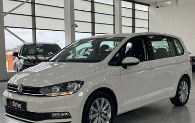 Volkswagen Touran III, 2024 год, 3 299 000 рублей, 1 фотография