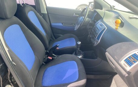 Hyundai i20 IB рестайлинг, 2010 год, 500 000 рублей, 10 фотография