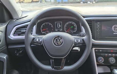 Volkswagen T-Roc I, 2021 год, 1 470 010 рублей, 18 фотография