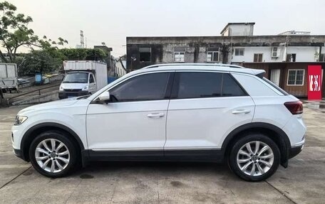 Volkswagen T-Roc I, 2021 год, 1 470 010 рублей, 6 фотография