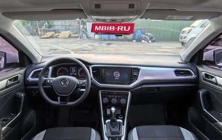Volkswagen T-Roc I, 2021 год, 1 470 010 рублей, 14 фотография