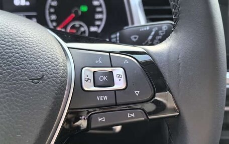 Volkswagen T-Roc I, 2021 год, 1 470 010 рублей, 22 фотография