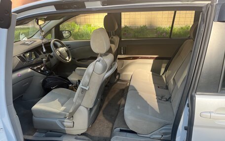 Toyota ISis I, 2016 год, 1 190 000 рублей, 6 фотография