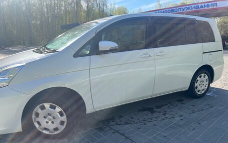 Toyota ISis I, 2016 год, 1 190 000 рублей, 19 фотография