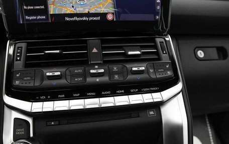 Toyota Land Cruiser, 2024 год, 12 900 000 рублей, 13 фотография
