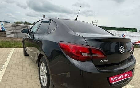Opel Astra J, 2013 год, 750 000 рублей, 2 фотография