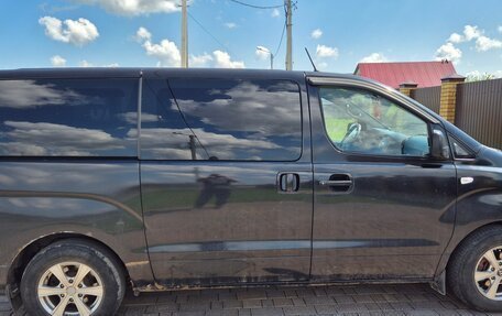 Hyundai H-1 II рестайлинг, 2010 год, 950 000 рублей, 10 фотография