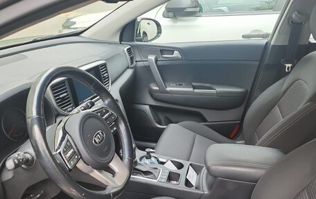 KIA Sportage IV рестайлинг, 2018 год, 2 500 000 рублей, 9 фотография
