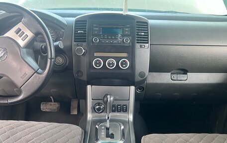 Nissan Navara (Frontier), 2011 год, 1 300 000 рублей, 7 фотография