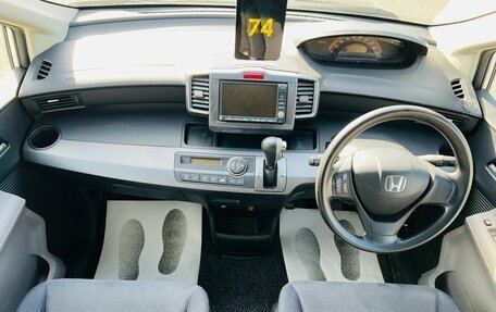 Honda Freed I, 2010 год, 1 099 000 рублей, 14 фотография