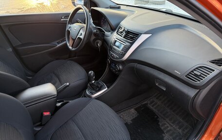 Hyundai Solaris II рестайлинг, 2015 год, 770 000 рублей, 8 фотография