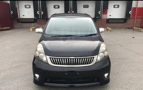 Toyota ISis I, 2010 год, 1 299 000 рублей, 1 фотография