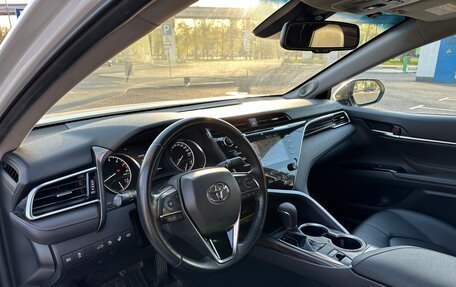 Toyota Camry, 2018 год, 3 400 000 рублей, 7 фотография