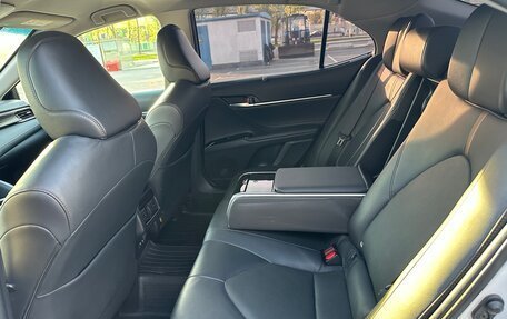 Toyota Camry, 2018 год, 3 400 000 рублей, 11 фотография