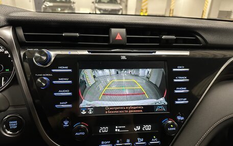 Toyota Camry, 2018 год, 3 400 000 рублей, 21 фотография
