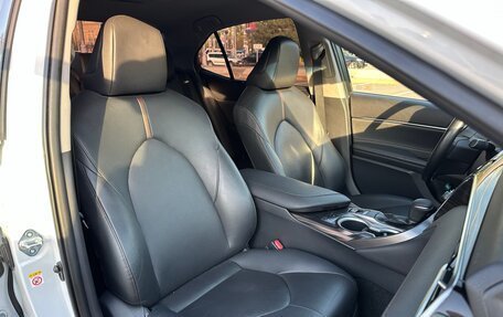 Toyota Camry, 2018 год, 3 400 000 рублей, 15 фотография