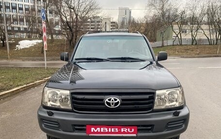 Toyota Land Cruiser 100 рестайлинг 2, 2005 год, 2 500 000 рублей, 6 фотография