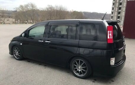 Toyota ISis I, 2010 год, 1 299 000 рублей, 2 фотография
