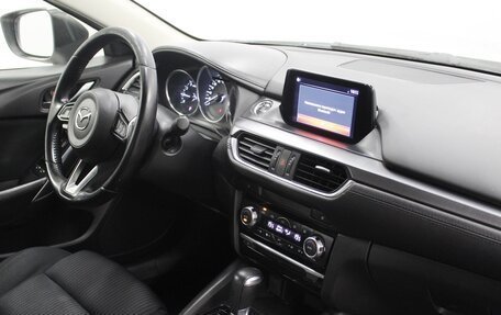 Mazda 6, 2017 год, 1 850 000 рублей, 7 фотография