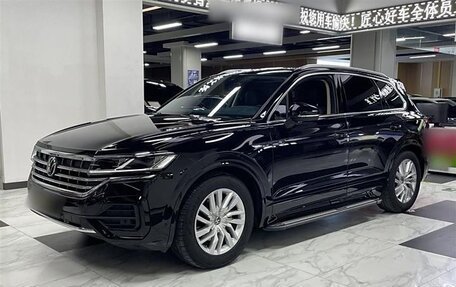 Volkswagen Touareg III, 2022 год, 5 100 000 рублей, 1 фотография