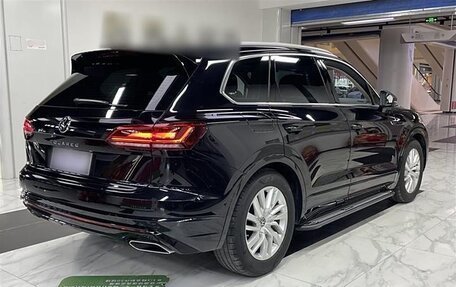 Volkswagen Touareg III, 2022 год, 5 100 000 рублей, 3 фотография