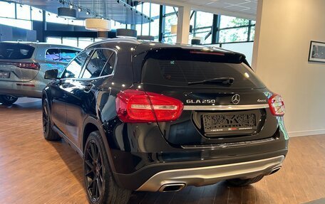 Mercedes-Benz GLA, 2016 год, 1 820 000 рублей, 2 фотография