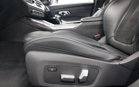 BMW 3 серия, 2019 год, 4 190 000 рублей, 21 фотография