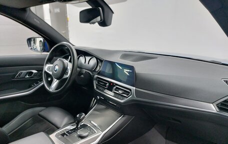 BMW 3 серия, 2019 год, 4 190 000 рублей, 40 фотография