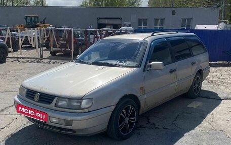 Volkswagen Passat B4, 1996 год, 210 000 рублей, 2 фотография