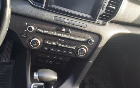 KIA Sportage IV рестайлинг, 2017 год, 2 100 000 рублей, 3 фотография