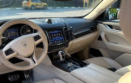 Maserati Levante I, 2017 год, 4 300 000 рублей, 6 фотография