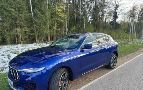 Maserati Levante I, 2017 год, 4 300 000 рублей, 5 фотография